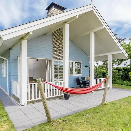 3 Bedroom Lovely In Holiday home