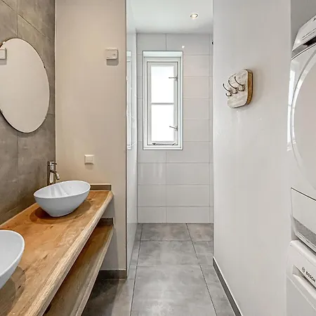 3 Bedroom Lovely In *