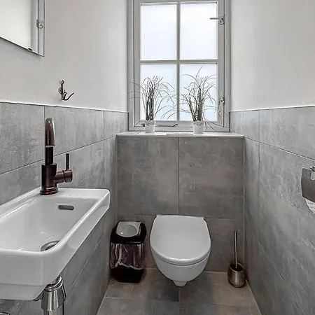 3 Bedroom Lovely In Holiday home *